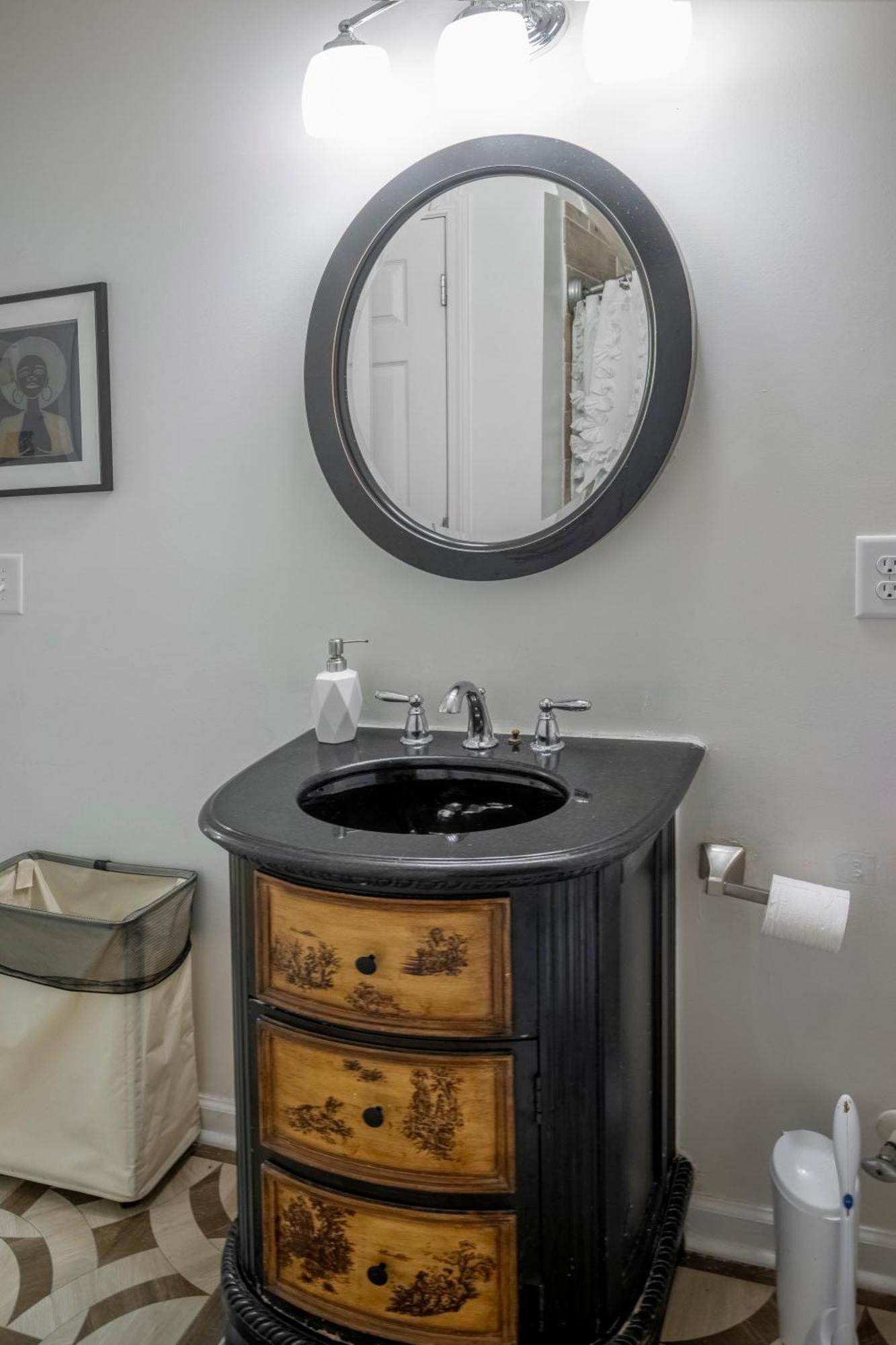 Charming 2Br Bungalow 4 Minutes To Duke University Durham Dış mekan fotoğraf