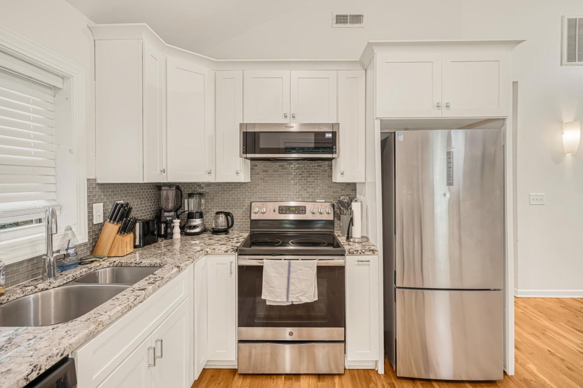Charming 2Br Bungalow 4 Minutes To Duke University Durham Dış mekan fotoğraf